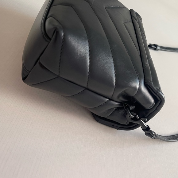 Saint Laurent Toy Loulou In Quilted Leather - Picture 12 of 13